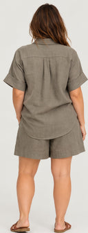 Everyday Linen Shorts