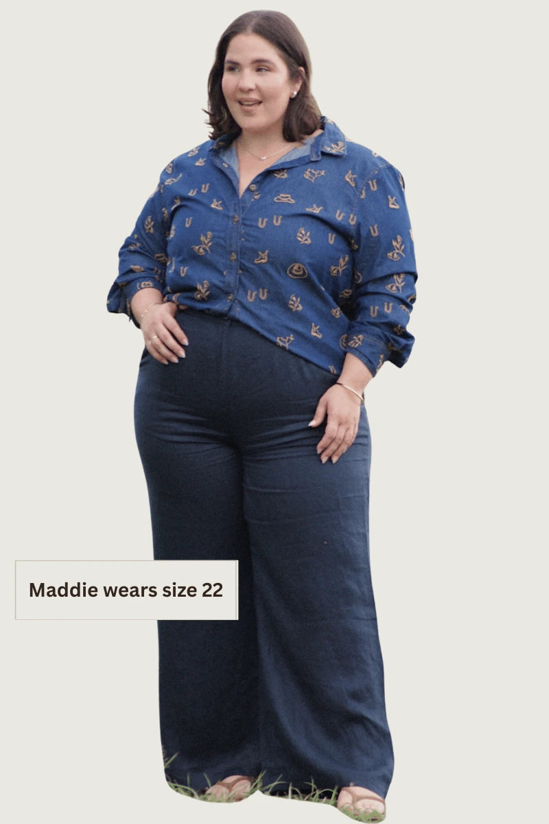 Maddie wearing Size 22